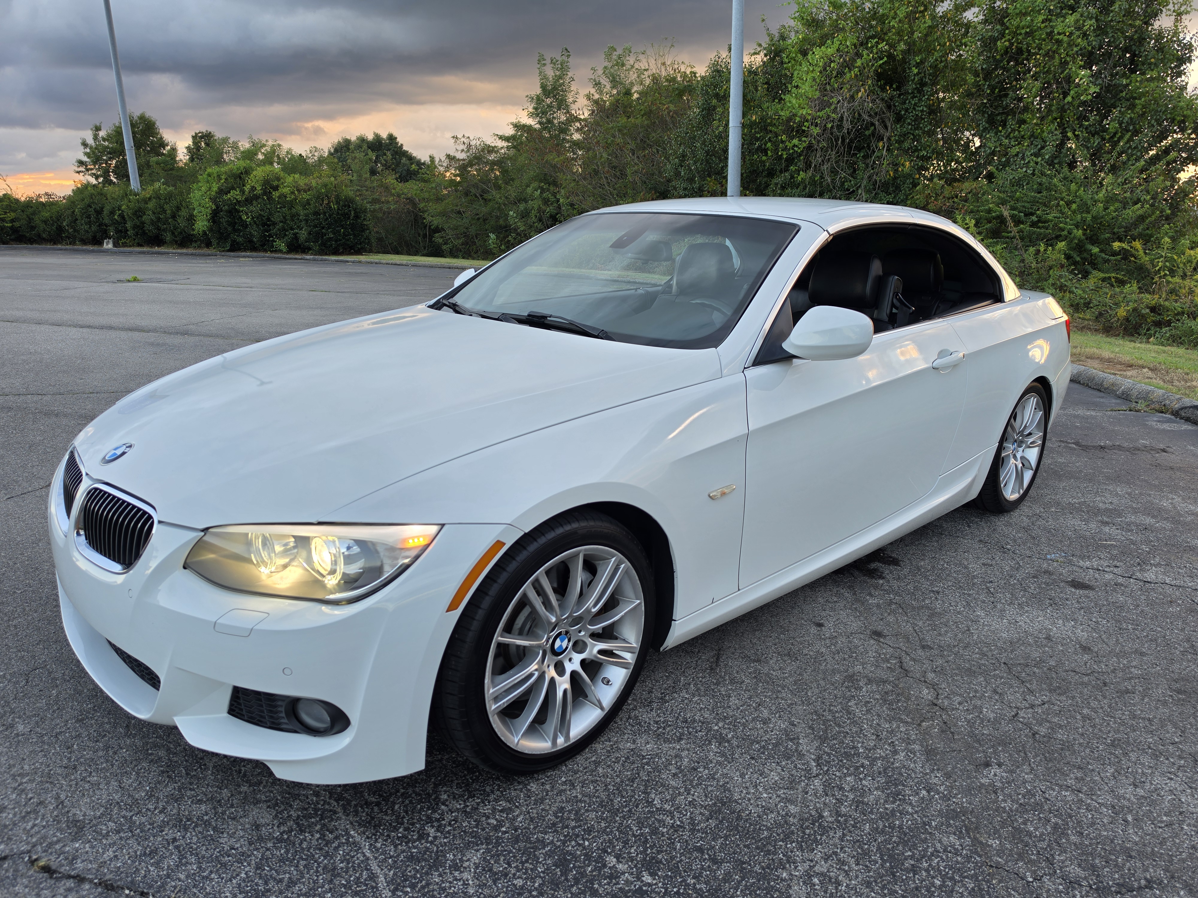 2013 BMW 3 Series thumbnail 15
