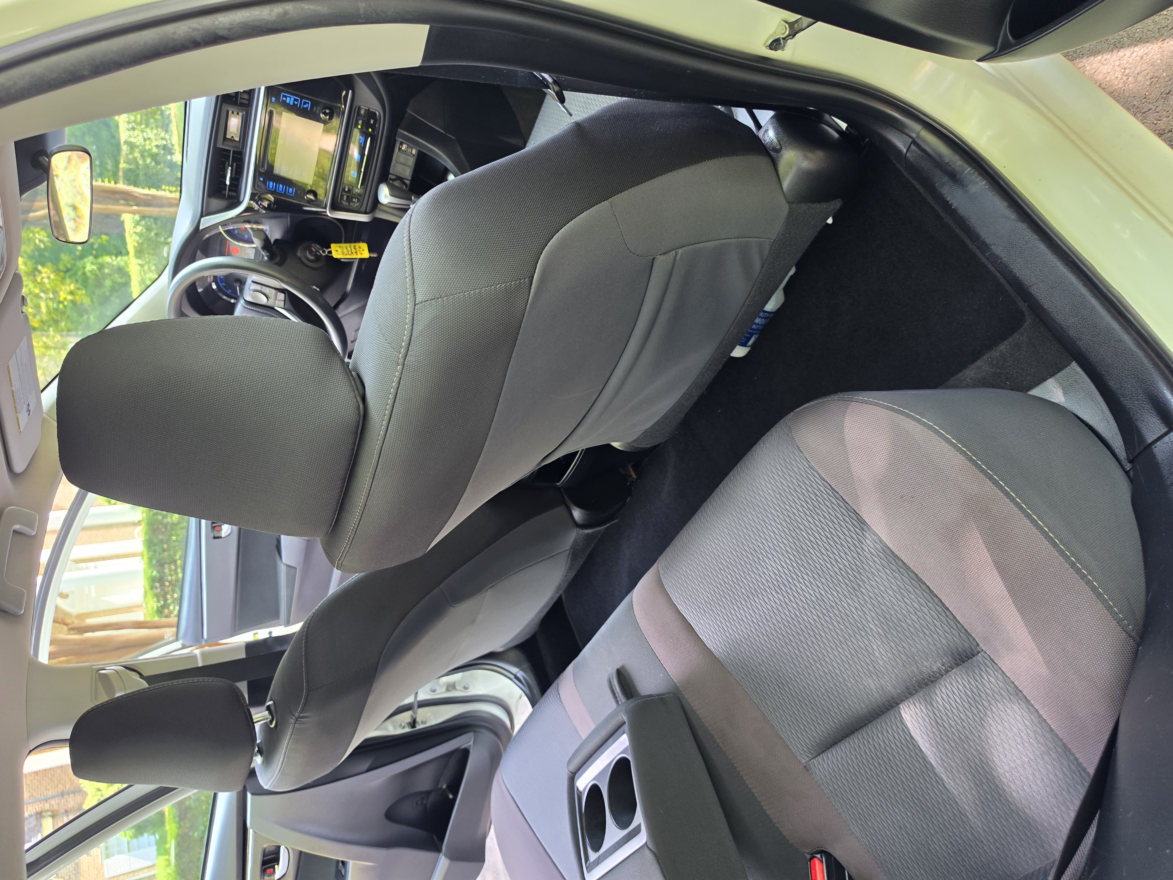 2018 Toyota Corolla thumbnail 25